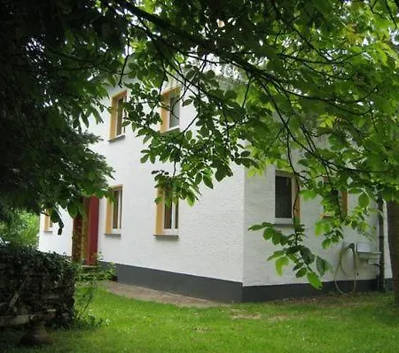 Holiday home Ruhiges In Lommersdorf Mit Garten *