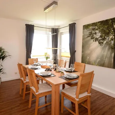 Ruhiges In Lommersdorf Mit Garten Holiday home Blankenheim (North Rhine-Westphalia)