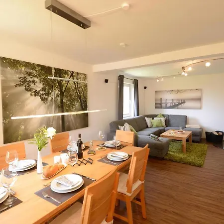 Ruhiges In Lommersdorf Mit Garten Holiday home Blankenheim (North Rhine-Westphalia)
